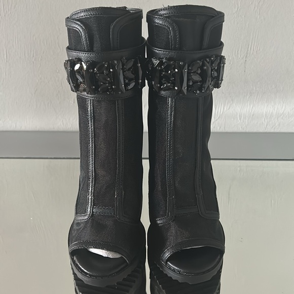 🆕 KARL LAGERFELD Paris Blayze Mesh Booties Black size 5 Women’s Heeled Boots - Picture 7 of 16